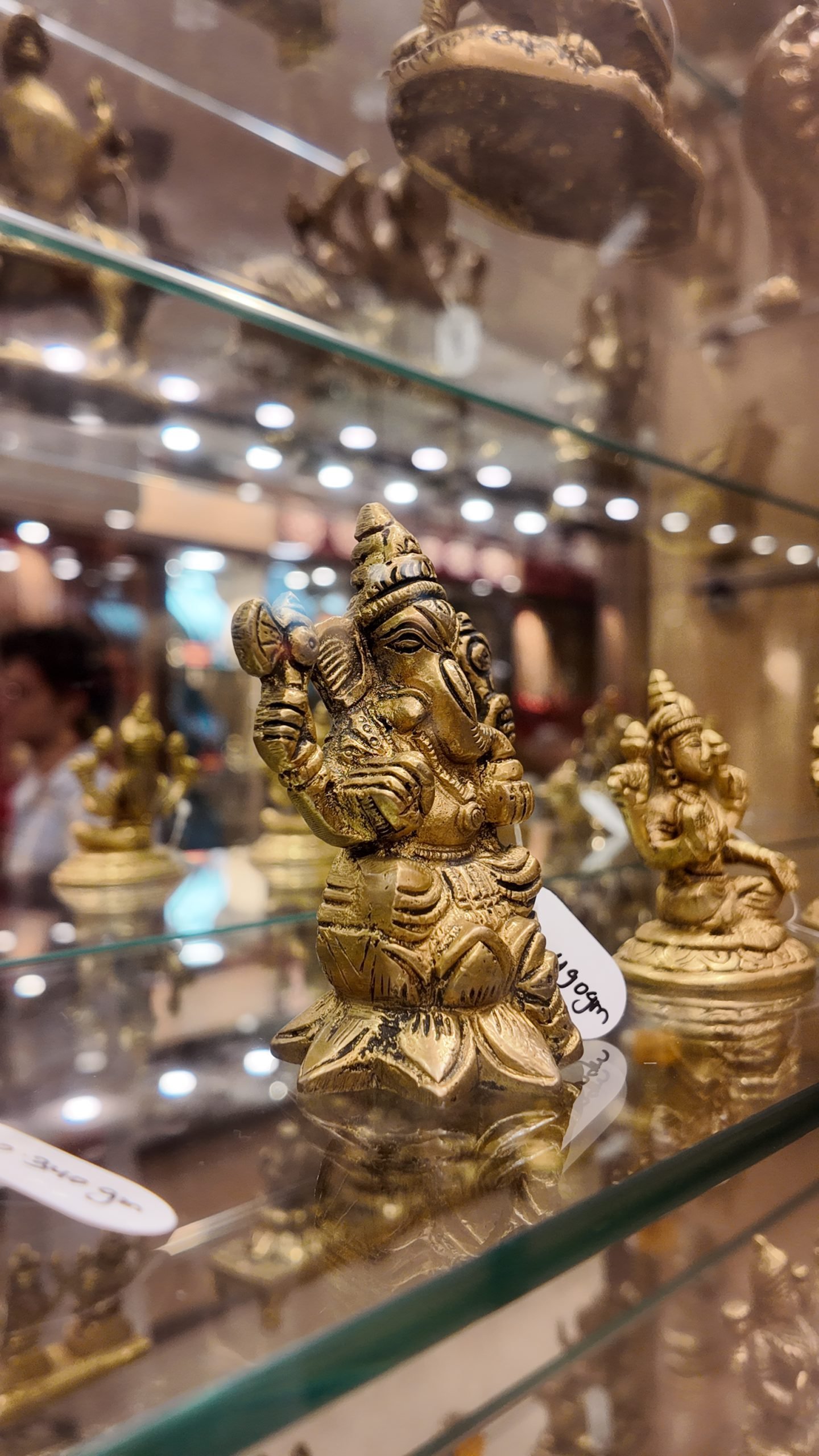Chakravartiya Lord Ganesha Idol